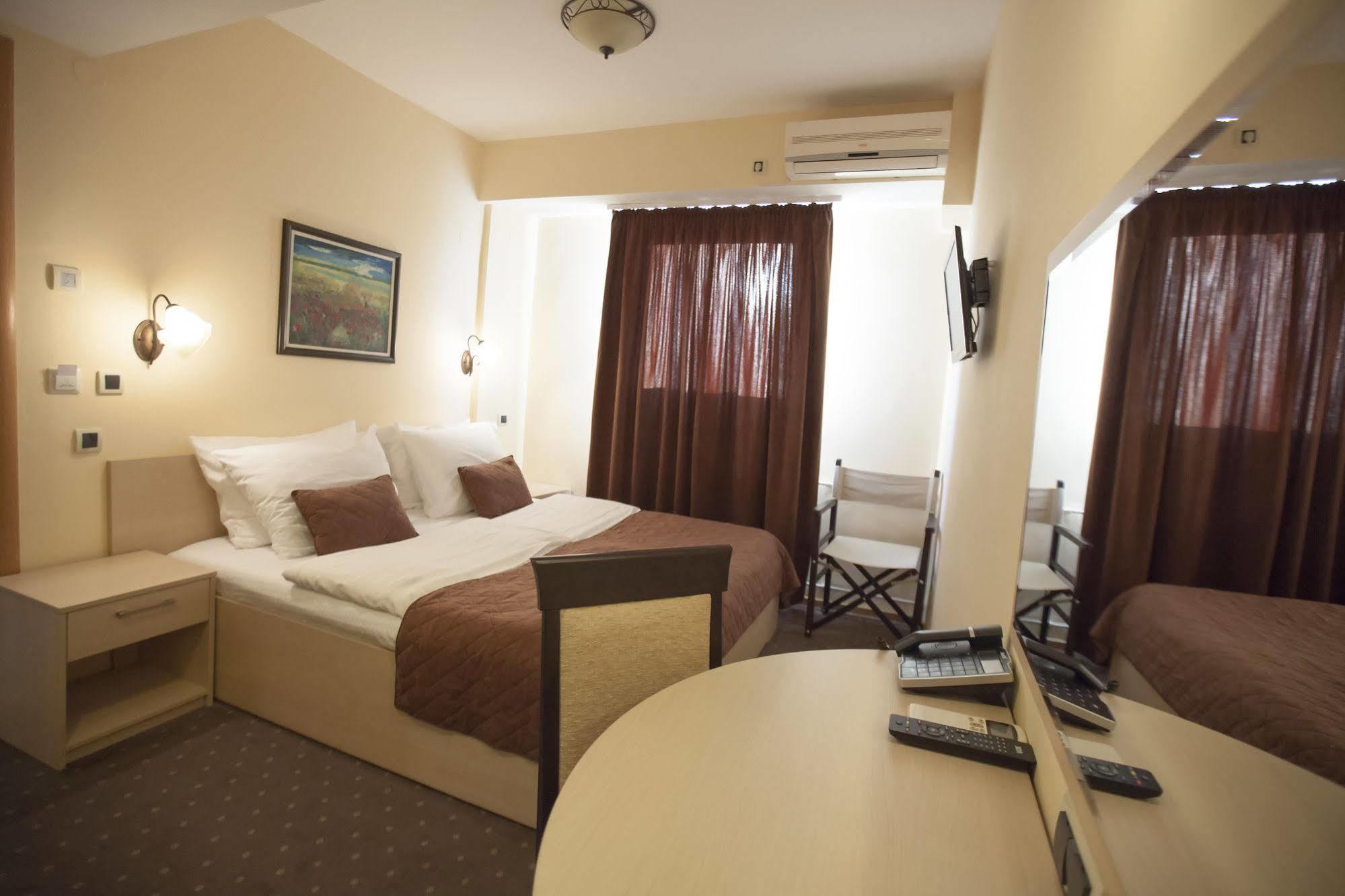 Hotel Srbija Vrsac Ngoại thất bức ảnh